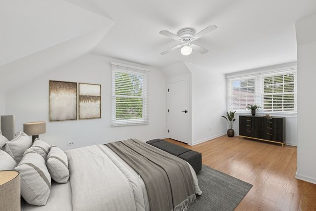 115 E Lincoln Avenue, Barrington, IL 60010