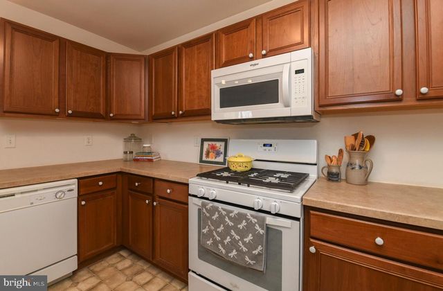 67 HIGHBRIDGE LN, West Deptford, NJ 08086