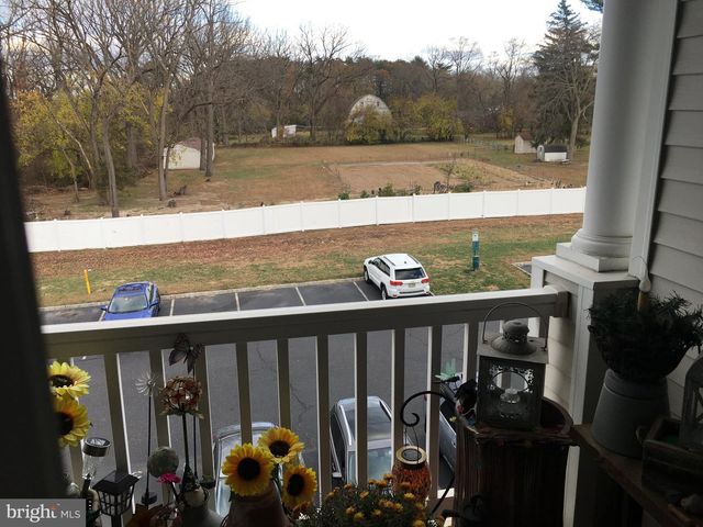 67 HIGHBRIDGE LN, West Deptford, NJ 08086