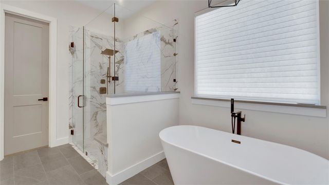 73 Wyndemere Drive, Montgomery, TX 77356