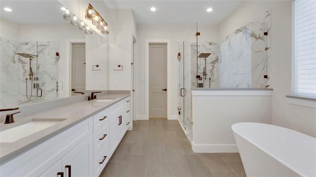 73 Wyndemere Drive, Montgomery, TX 77356