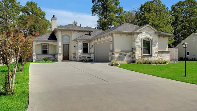 73 Wyndemere Drive, Montgomery, TX 77356