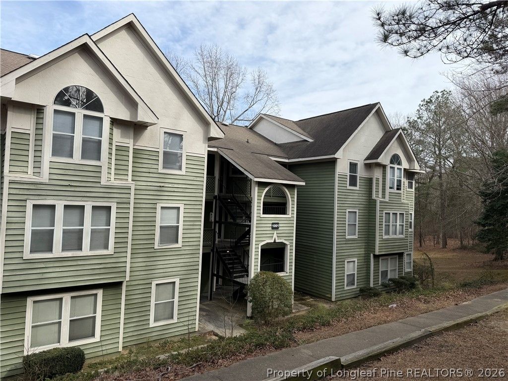 1001 Brookhollow Drive 2, Fayetteville, NC 28314 — exterior