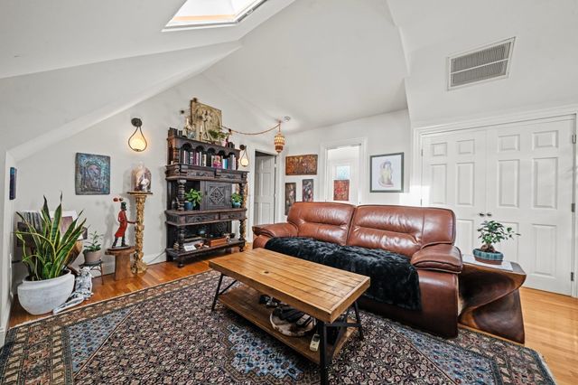 49 Dartmouth Street 2, Somerville, MA 02145