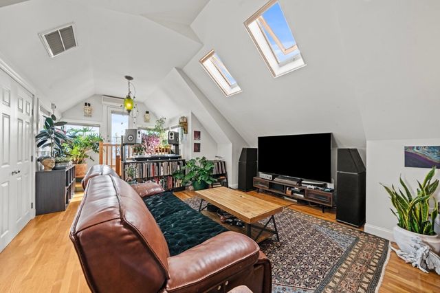 49 Dartmouth Street 2, Somerville, MA 02145