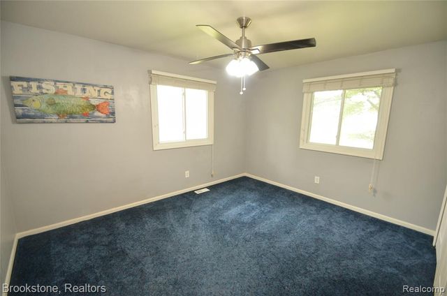 4428 Fenmore Avenue, Waterford, MI 48328