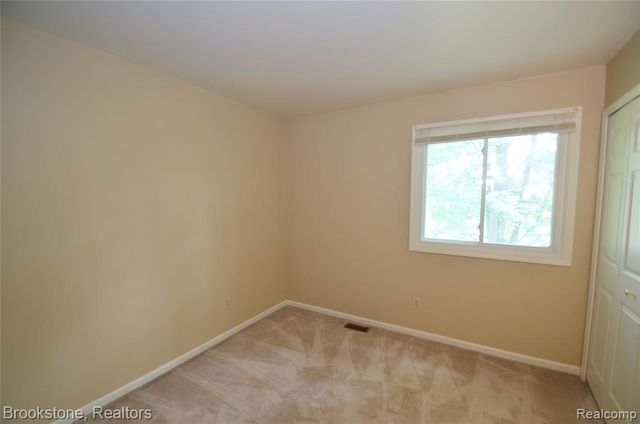 4428 Fenmore Avenue, Waterford, MI 48328