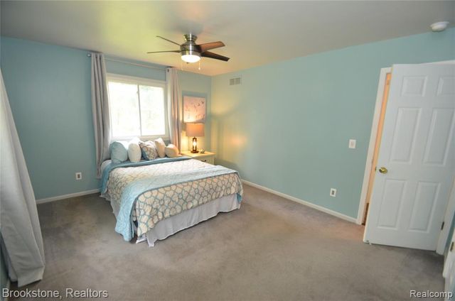 4428 Fenmore Avenue, Waterford, MI 48328