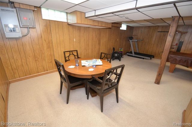 4428 Fenmore Avenue, Waterford, MI 48328