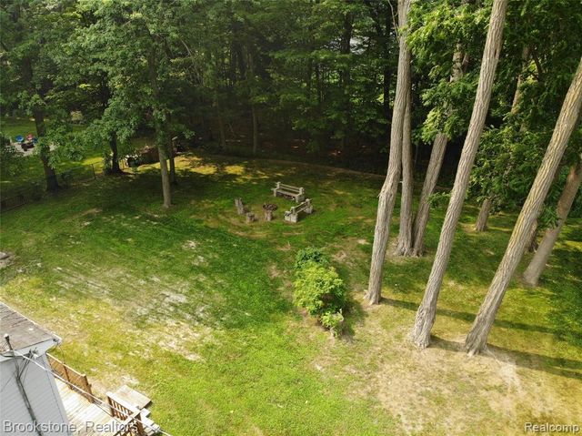 4428 Fenmore Avenue, Waterford, MI 48328