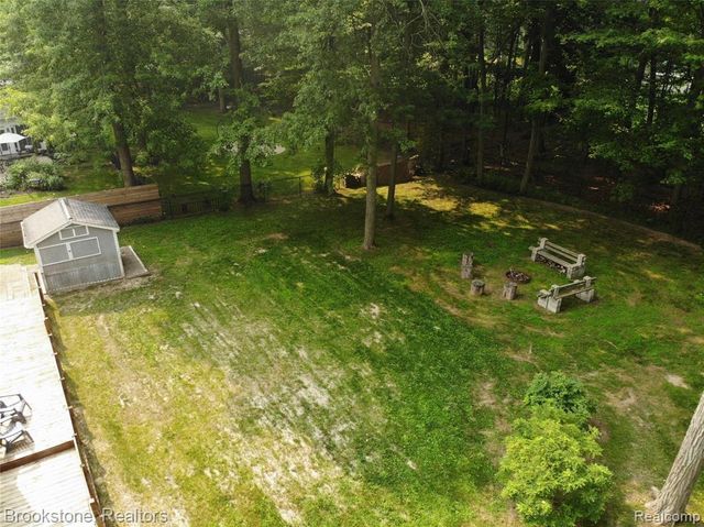 4428 Fenmore Avenue, Waterford, MI 48328