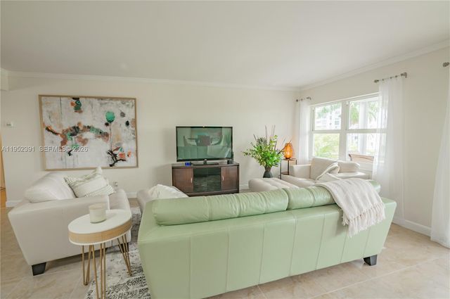 200 Diplomat Pkwy 519, Hallandale Beach, FL 33009