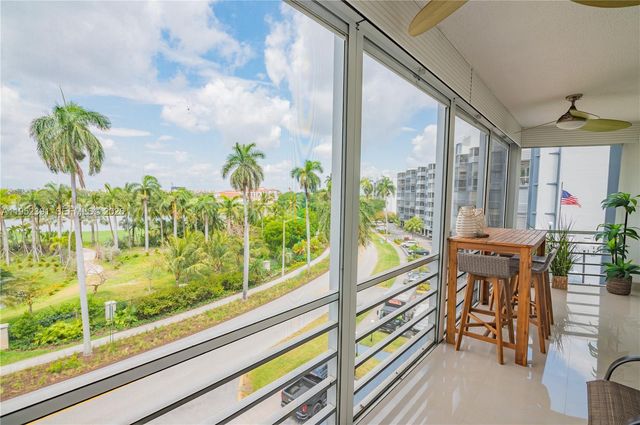 200 Diplomat Pkwy 519, Hallandale Beach, FL 33009