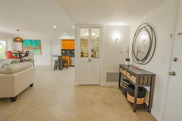 200 Diplomat Pkwy 519, Hallandale Beach, FL 33009