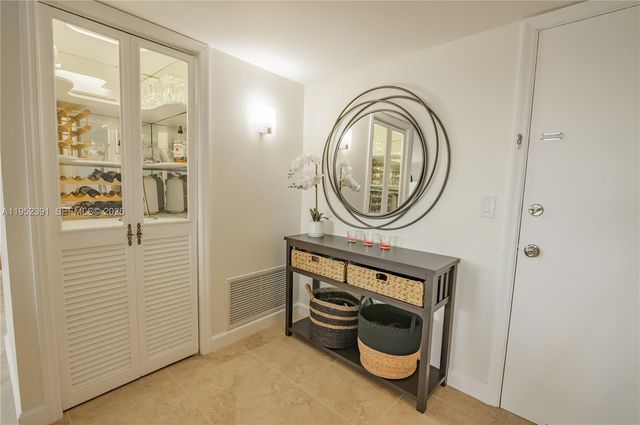 200 Diplomat Pkwy 519, Hallandale Beach, FL 33009