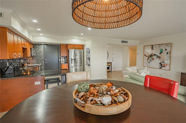 200 Diplomat Pkwy 519, Hallandale Beach, FL 33009