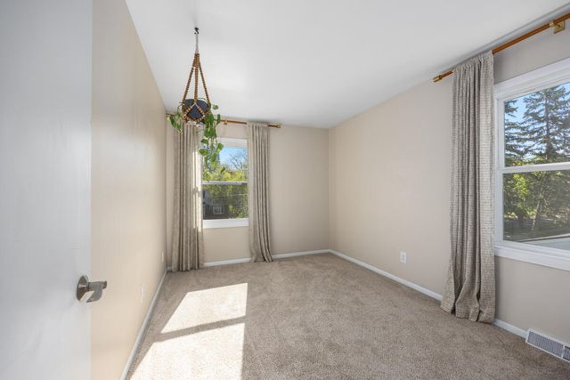 1865 Ridgemoor Drive, Grand Rapids, MI 49506
