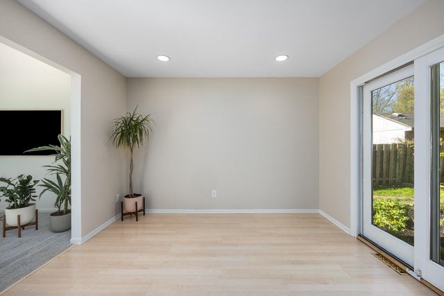1865 Ridgemoor Drive, Grand Rapids, MI 49506