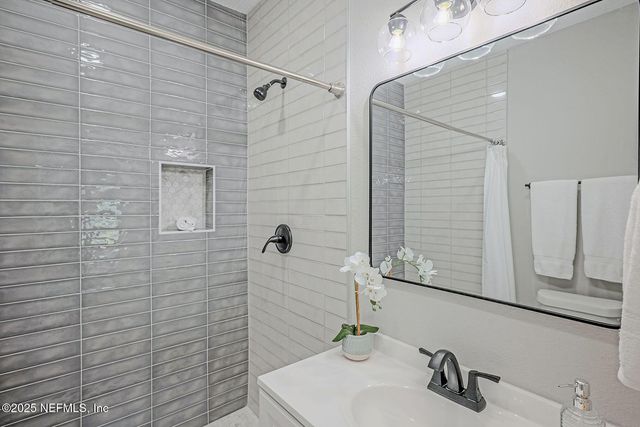 548 AIKEN Road, Jacksonville, FL 32216