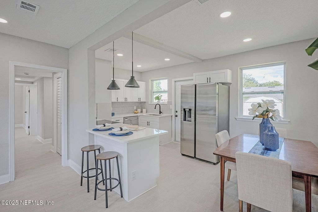 548 AIKEN Road, Jacksonville, FL 32216