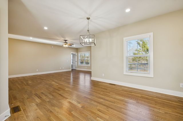 2690 Miami Ave, Nashville, TN 37214