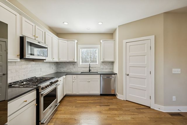 2690 Miami Ave, Nashville, TN 37214