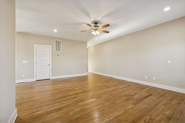 2690 Miami Ave, Nashville, TN 37214