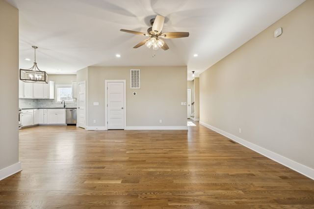 2690 Miami Ave, Nashville, TN 37214