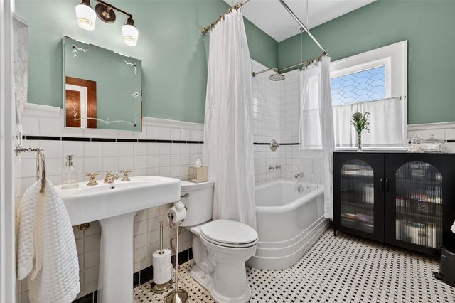 2845 7TH AVENUE N, St Petersburg, FL 33713