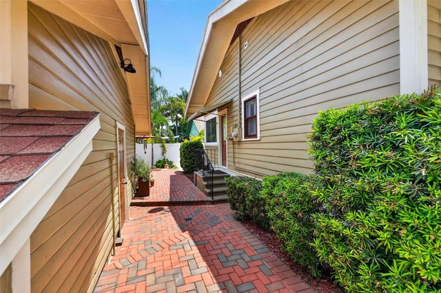 2845 7TH AVENUE N, St Petersburg, FL 33713