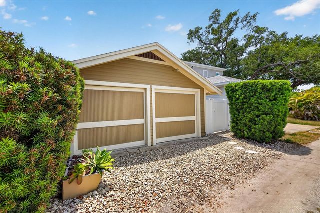 2845 7TH AVENUE N, St Petersburg, FL 33713