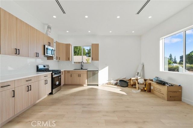 23777 Mulholland Highway 62, Calabasas, CA 91302