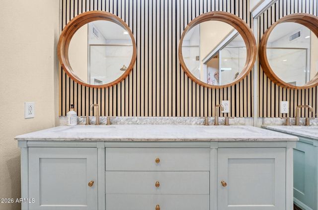 6762 W SHANNON Street, Chandler, AZ 85226