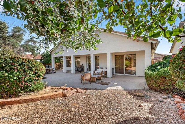 6762 W SHANNON Street, Chandler, AZ 85226