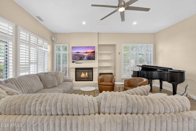 6762 W SHANNON Street, Chandler, AZ 85226