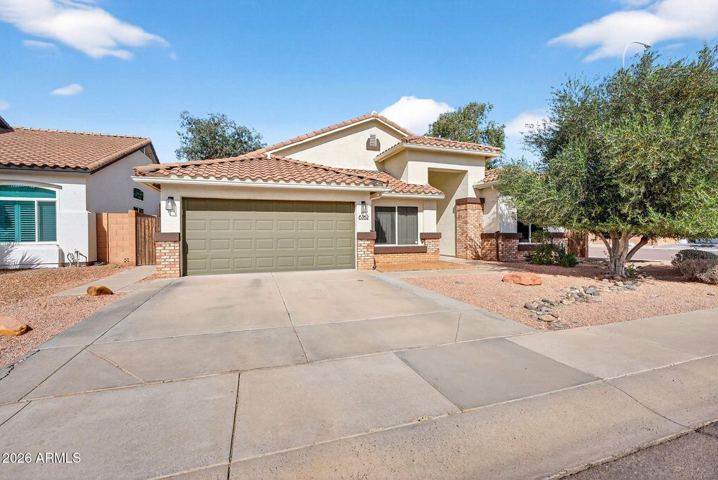 6762 W SHANNON Street, Chandler, AZ 85226