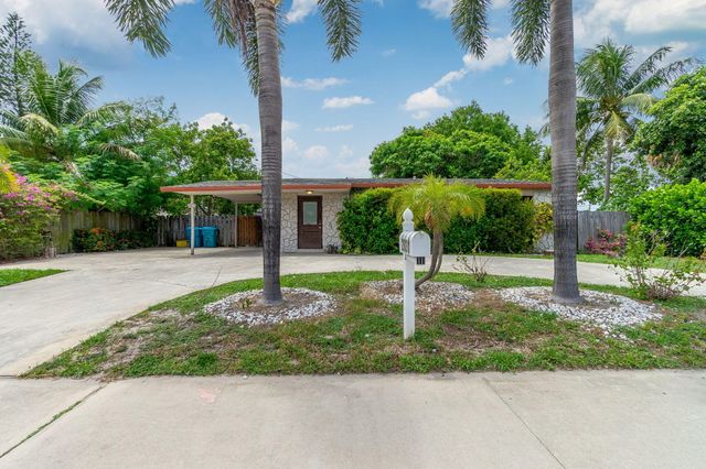 2831 N Seacrest Boulevard A, Boynton Beach, FL 33435