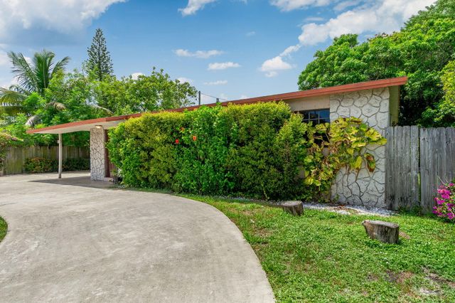 2831 N Seacrest Boulevard A, Boynton Beach, FL 33435