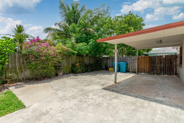 2831 N Seacrest Boulevard A, Boynton Beach, FL 33435
