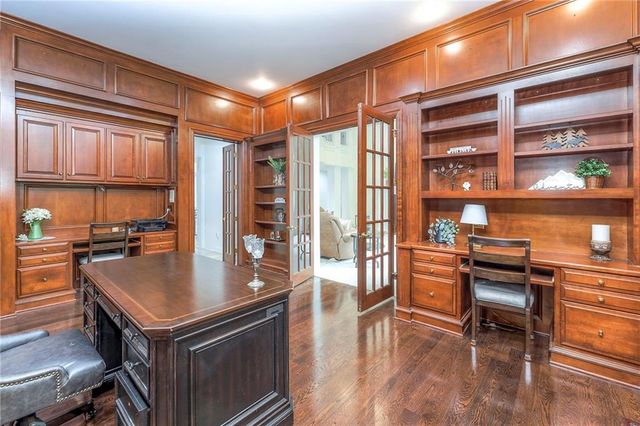 3109 W 118th Street, Leawood, KS 66211