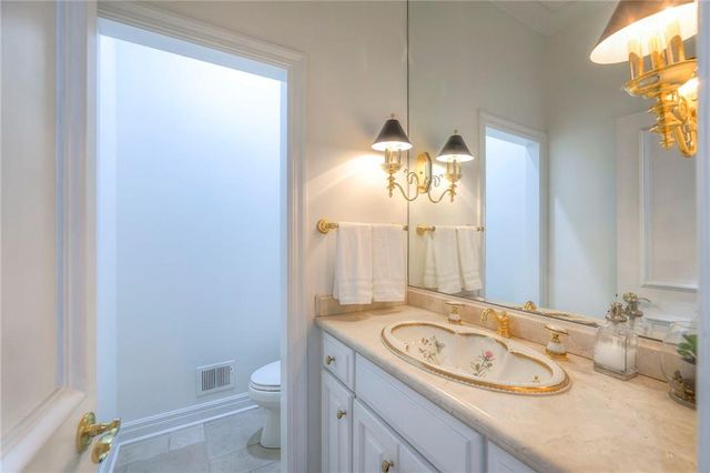 3109 W 118th Street, Leawood, KS 66211