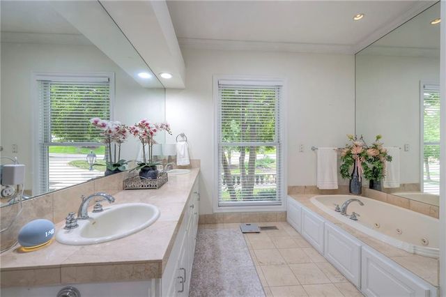 3109 W 118th Street, Leawood, KS 66211