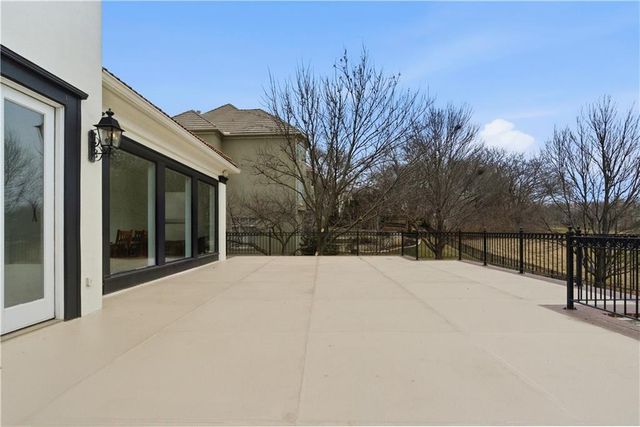 3109 W 118th Street, Leawood, KS 66211