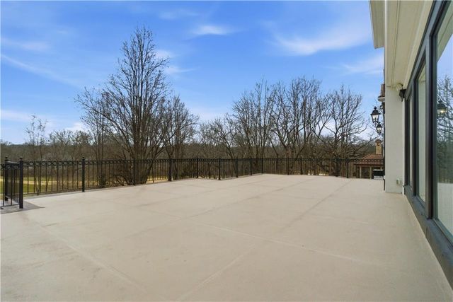 3109 W 118th Street, Leawood, KS 66211