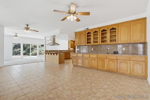 171 Dawn View, El Cajon, CA 92021