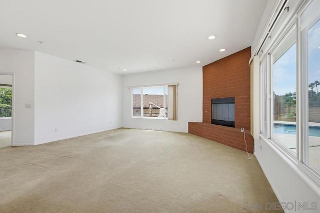 171 Dawn View, El Cajon, CA 92021