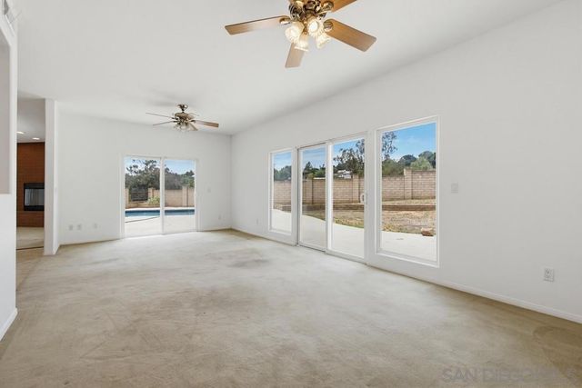 171 Dawn View, El Cajon, CA 92021