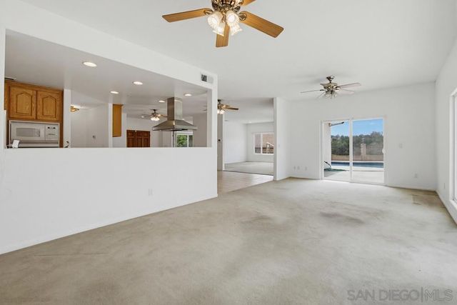 171 Dawn View, El Cajon, CA 92021