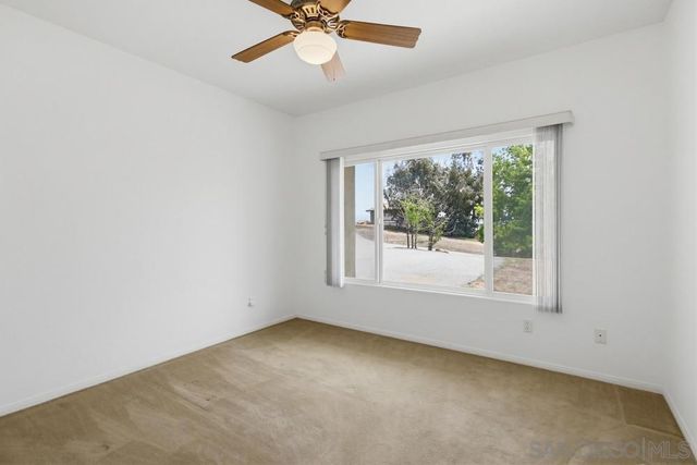 171 Dawn View, El Cajon, CA 92021