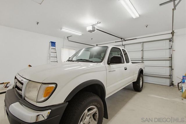 171 Dawn View, El Cajon, CA 92021